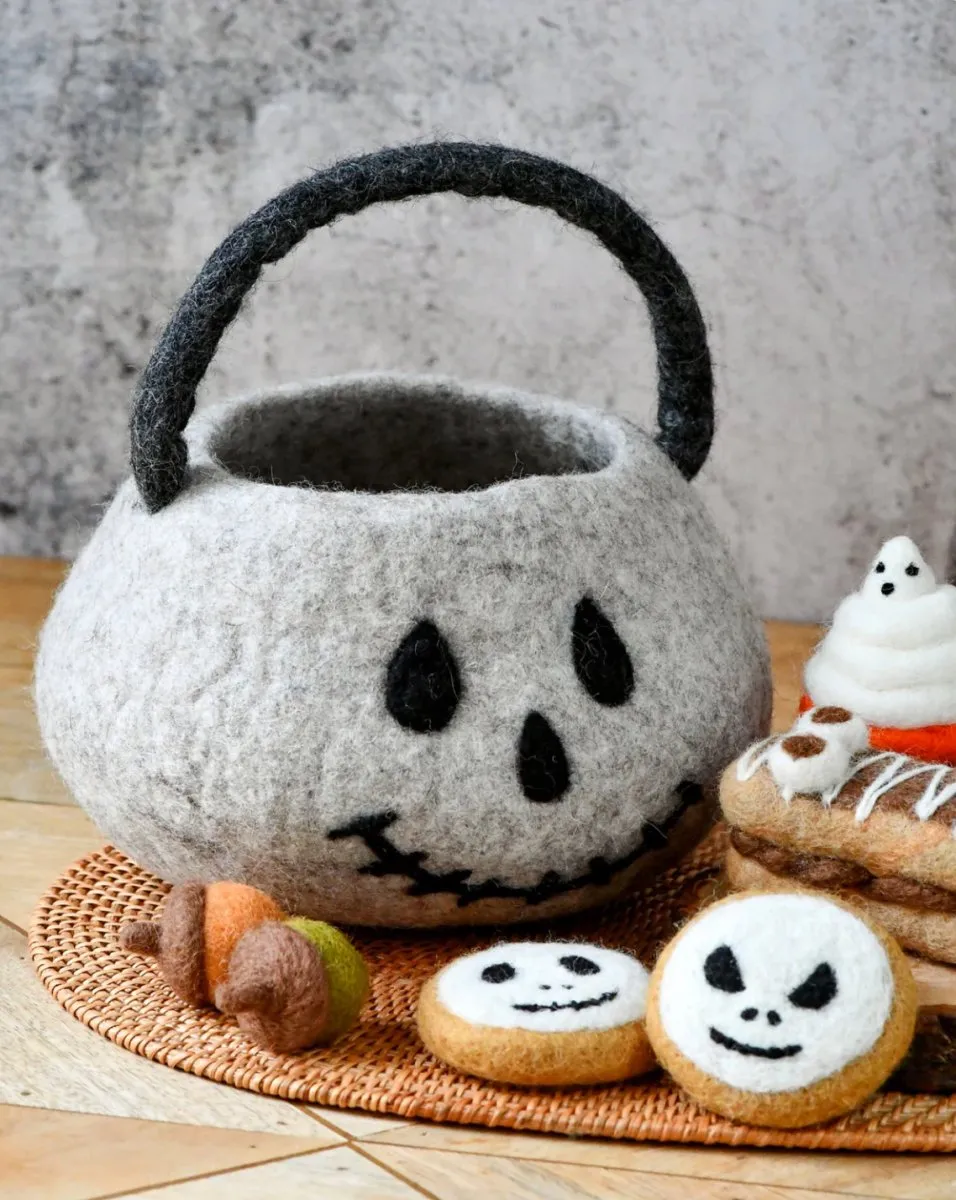 Felt Spooky Ghost (Trick or Treat) Grazing Set - Tara Treasures