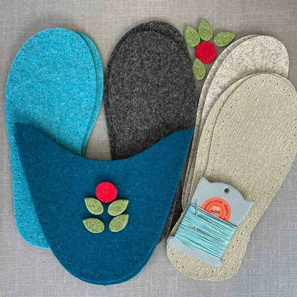 Flora Felt Slipper Kit