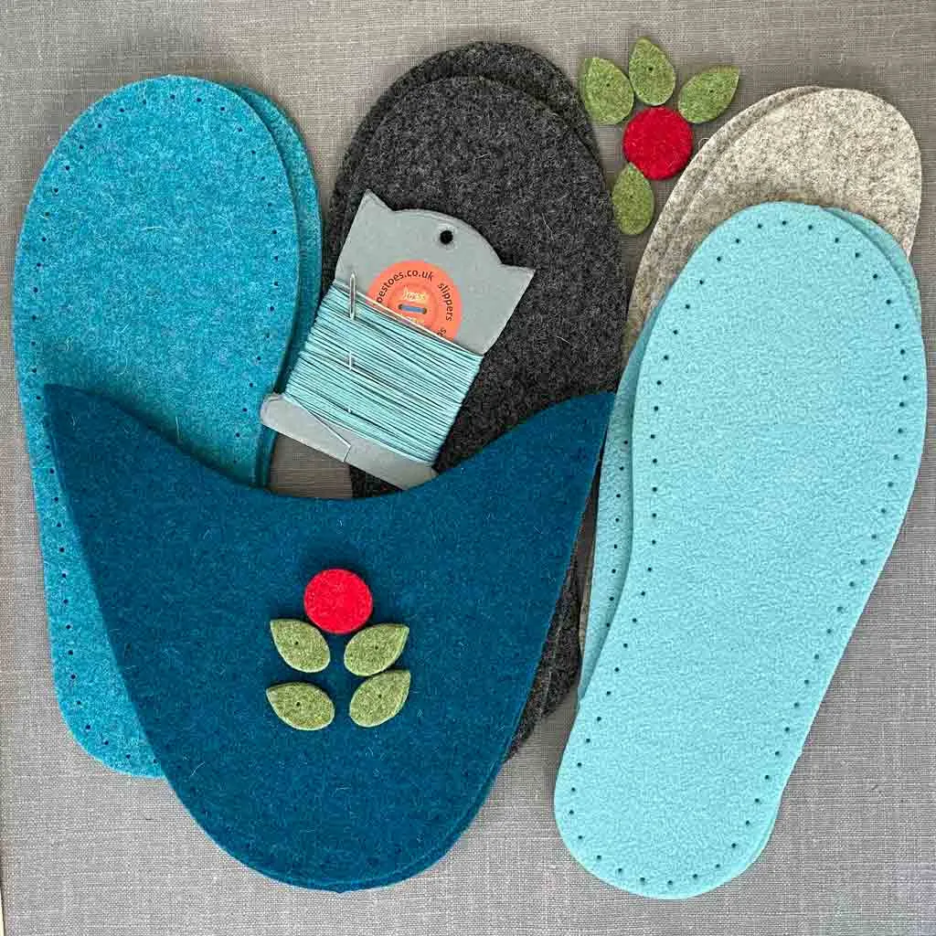 Flora Felt Slipper Kit