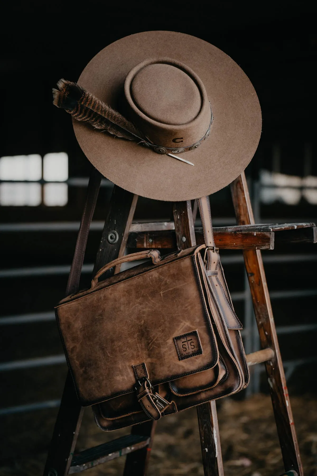 'Foreman' Leather Portfolio / Briefcase by STS Ranchwear