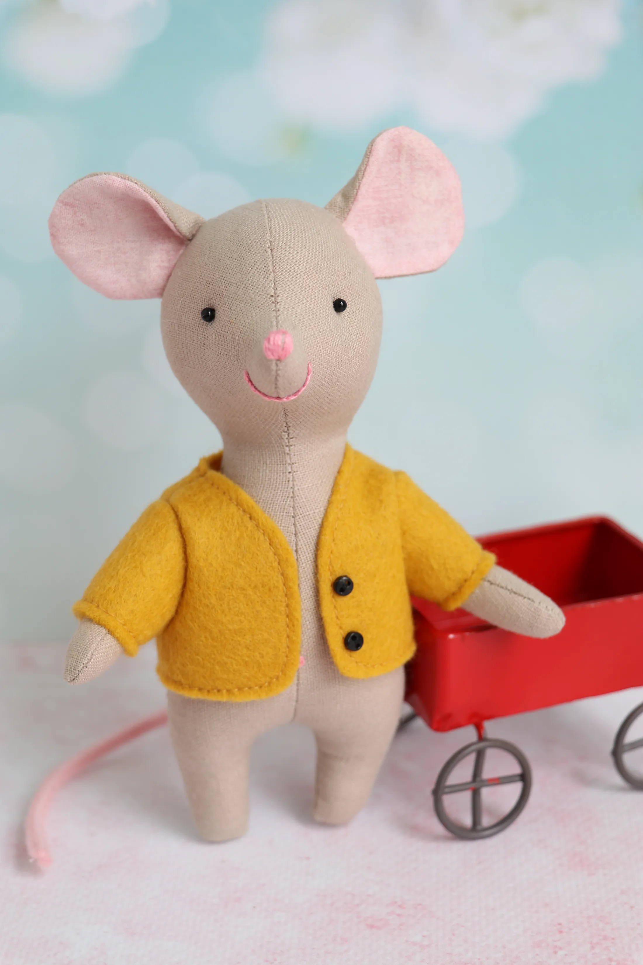 Lolli's Mushroom House : mouse and bag sewing pattern