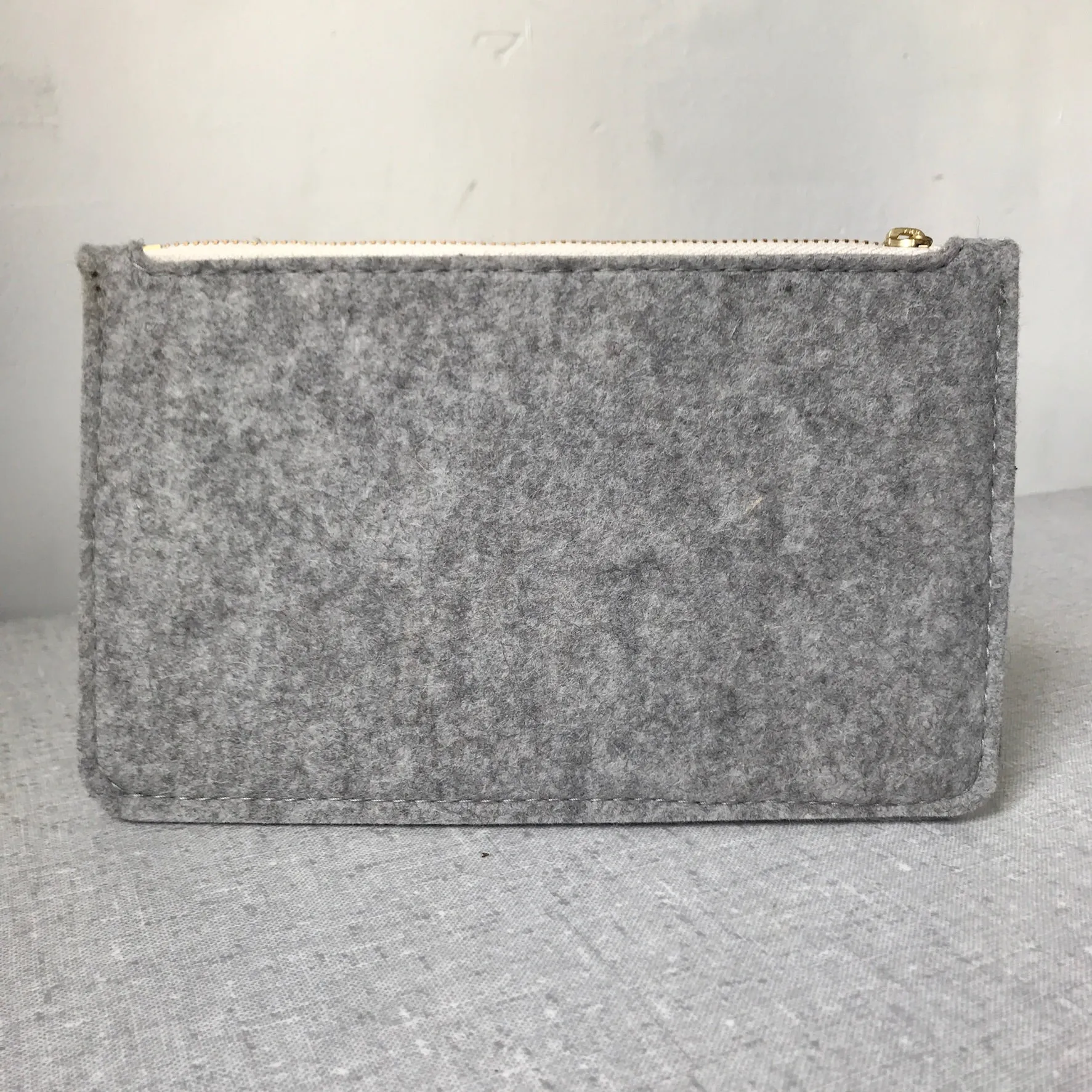 wool felt zipper pouch | Torba | wol rits etui